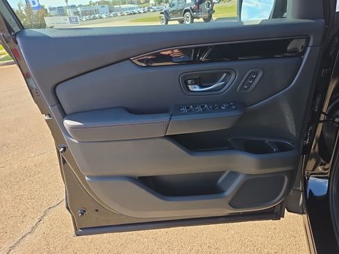 New 2025 Honda Pilot TrailSport image 12