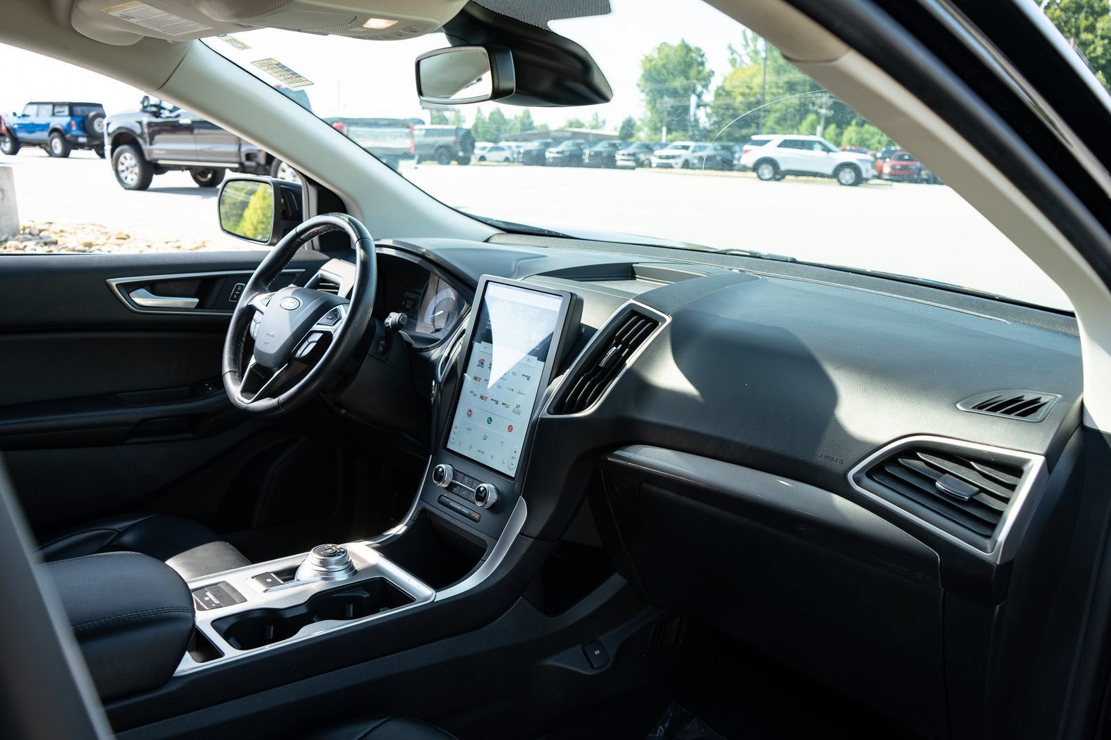 Used 2024 Ford Edge SEL AWD/4WD image 21