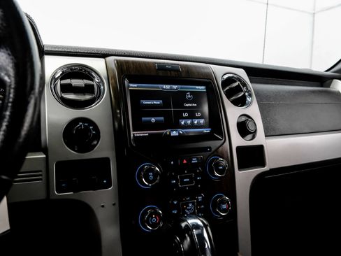 Used 2014 Ford F150 Lariat w/ Equipment Group 502A Luxury AWD/4WD image 32