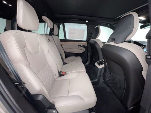 New 2026 Volvo XC90 T8 Plus w/ Protection Package Premier image 9