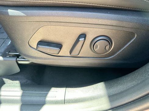 Used 2025 Kia Sorento EX w/ Panoramic Sunroof Package FWD image 12