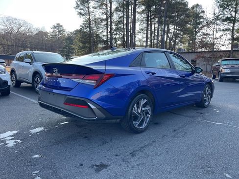 Certified 2025 Hyundai Elantra Sport image 5