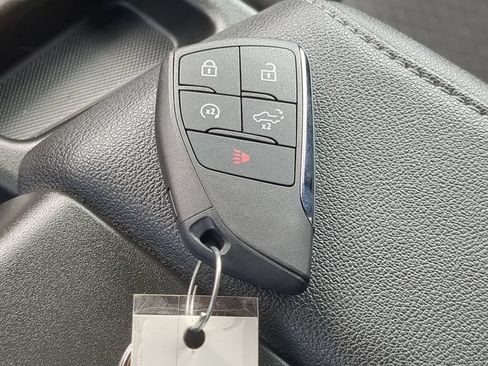 Certified 2025 Chevrolet Silverado 1500 Custom AWD/4WD image 28
