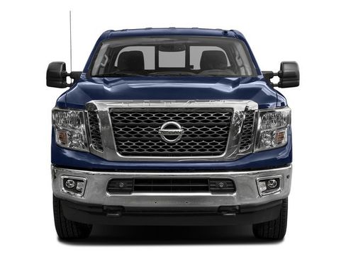 Used 2018 Nissan Titan SV w/ SV Convenience Package AWD/4WD image 7