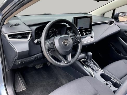 Used 2025 Toyota Corolla LE FWD image 16
