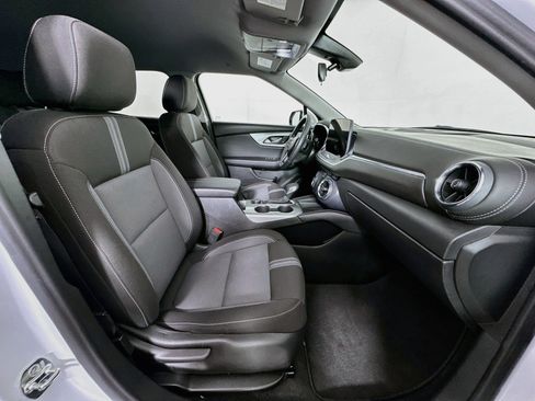 Used 2025 Chevrolet Blazer LT FWD image 29