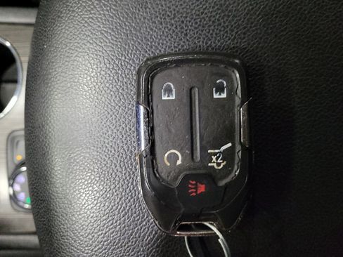 Used 2017 GMC Acadia SLT image 32