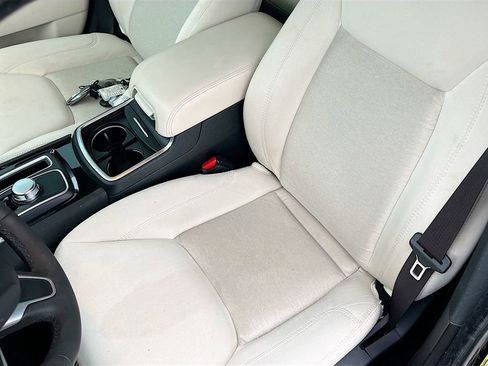 Used 2023 Chrysler 300 Touring w/ Safetytec Plus Group RWD image 21