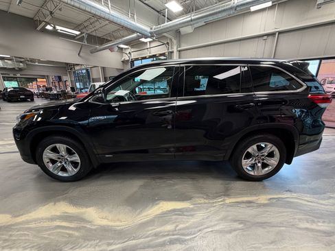 Used 2018 Toyota Highlander Limited AWD/4WD image 37