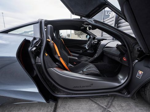 Used 2024 McLaren 750S image 29
