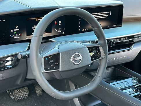 New 2026 Nissan Murano Platinum w/ Cargo Package AWD/4WD image 9