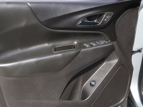Used 2024 Chevrolet Equinox LT image 15