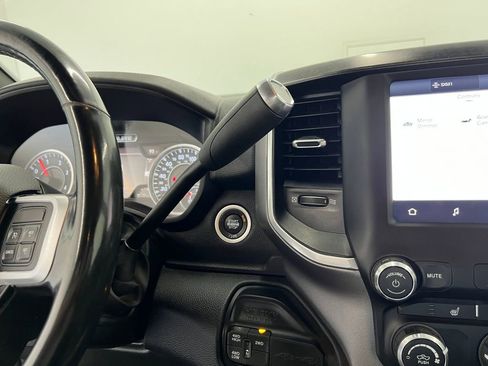 Used 2022 RAM 2500 Big Horn w/ Level C Equiment Group AWD/4WD image 17