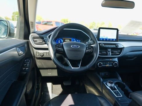 Used 2022 Ford Escape SEL w/ Technology Package image 16