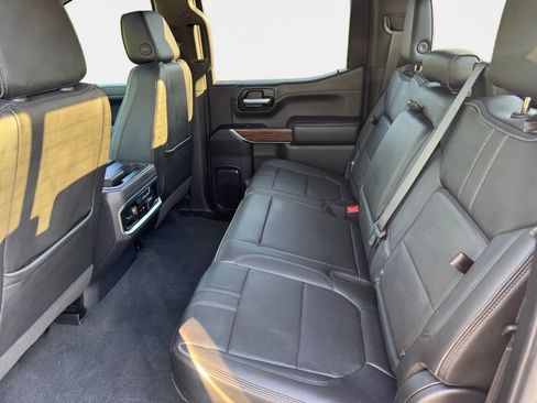 Used 2021 Chevrolet Silverado 1500 High Country w/ Technology Package AWD/4WD image 11