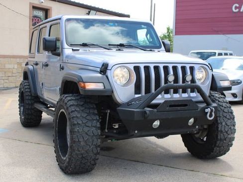 Used 2018 Jeep Wrangler Unlimited Sport S AWD/4WD image 1