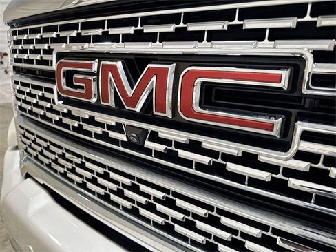 Certified 2023 GMC Sierra 2500 Denali w/ Denali Ultimate Package image 32