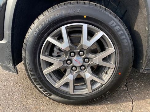 Certified 2023 GMC Acadia SLE w/ LPO, Floor Liner Package image 21