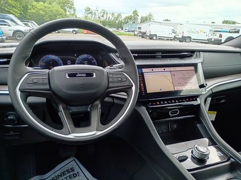 New 2026 Jeep Grand Cherokee Altitude AWD/4WD image 10