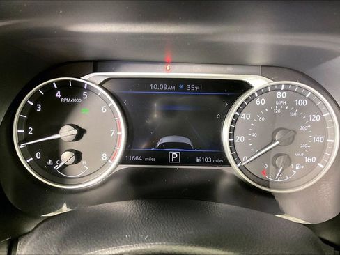 Used 2025 Nissan Sentra SV w/ Trunk Package image 29