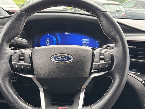 Used 2022 Ford Explorer ST w/ Equipment Group 401A AWD/4WD image 11