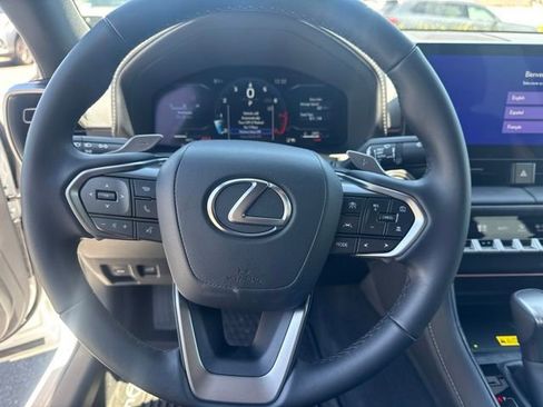 Used 2026 Lexus IS 350 F Sport RWD image 18