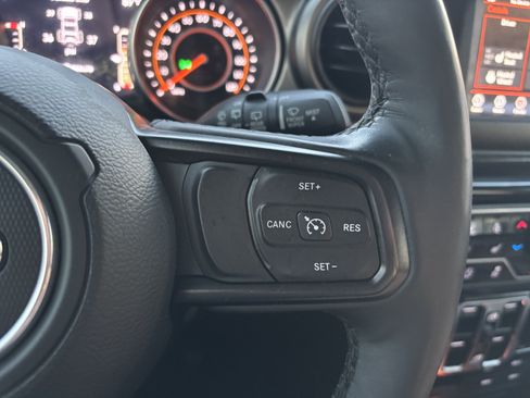 Used 2019 Jeep Wrangler Unlimited Sport S AWD/4WD image 20