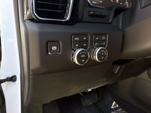 Used 2026 GMC Sierra 2500 Denali Ultimate AWD/4WD image 23