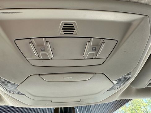 Used 2017 Ford Escape Titanium AWD/4WD image 19