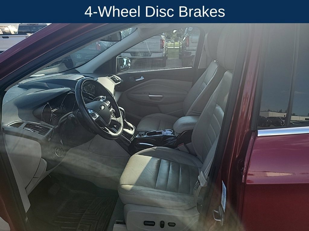 Used 2014 Ford Escape Titanium w/ Equipment Group 401A AWD/4WD image 21