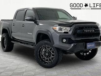 Used 2016 Toyota Tacoma TRD Off-Road w/ Premium & Technology Package video 1