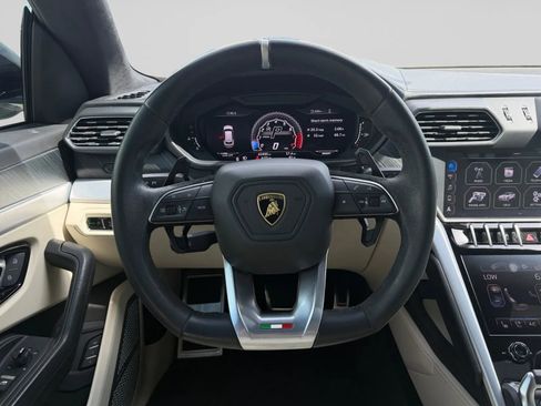Used 2019 Lamborghini Urus image 22