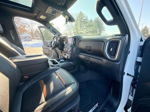 Certified 2022 GMC Sierra 3500 AT4 w/ AT4 Preferred Package image 30