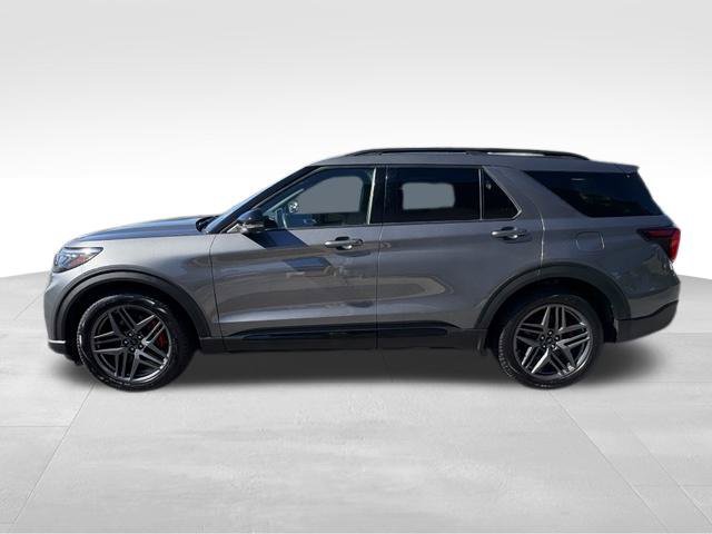 Used 2025 Ford Explorer ST w/ Sun And Sound Package AWD/4WD image 12