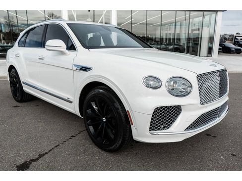 Certified 2022 Bentley Bentayga image 19