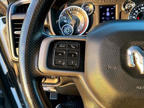 Used 2022 RAM 2500 Tradesman w/ Chrome Appearance Group image 17
