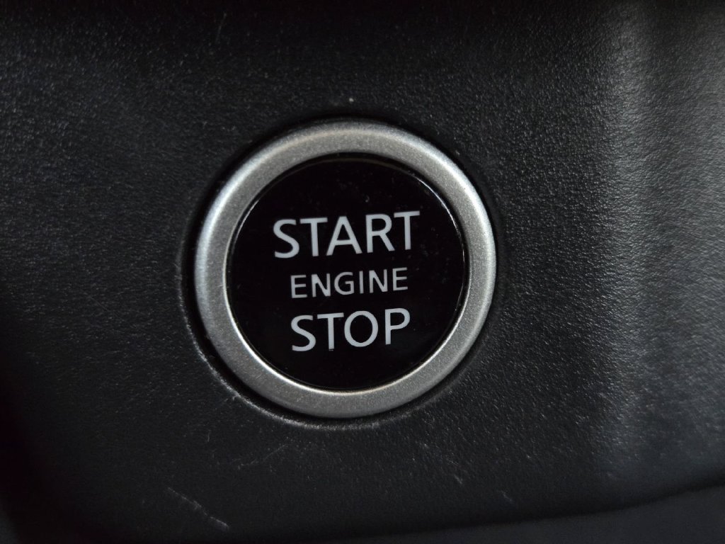 Certified 2023 Nissan Rogue SV FWD image 28