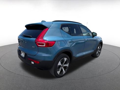 Used 2024 Volvo XC40 B5 Core AWD/4WD image 14
