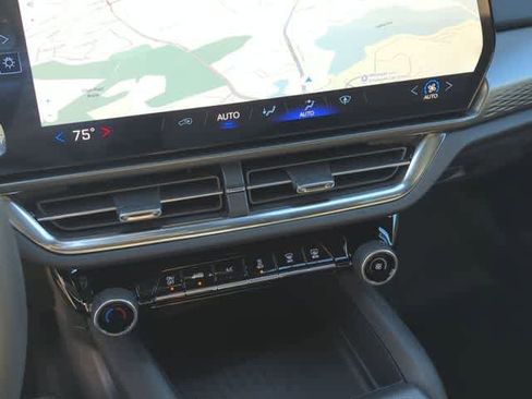 New 2026 Chevrolet Equinox EV LT image 17