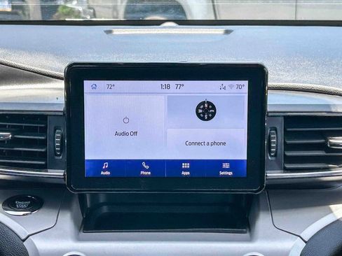 Used 2023 Ford Explorer XLT w/ Equipment Group 202A RWD image 18