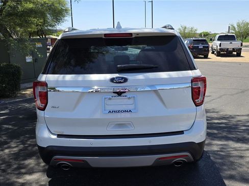 Used 2016 Ford Explorer XLT w/ Equipment Group 201A FWD image 6
