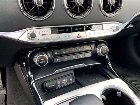 Used 2019 Kia Stinger GT2 image 31
