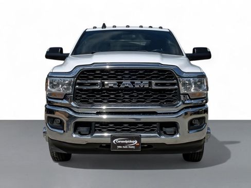 Used 2022 RAM 3500 Tradesman w/ Chrome Appearance Group image 3