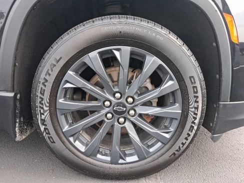 Used 2023 Chevrolet Traverse RS w/ LPO, Floor Liner Package AWD/4WD image 14