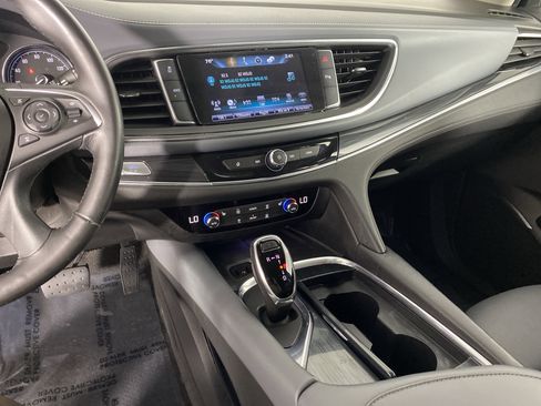 Used 2019 Buick Enclave Essence AWD/4WD image 26