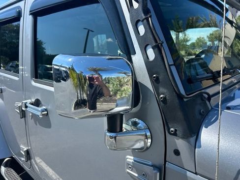 Used 2013 Jeep Wrangler Unlimited Sahara w/ Dual Top Group AWD/4WD image 6