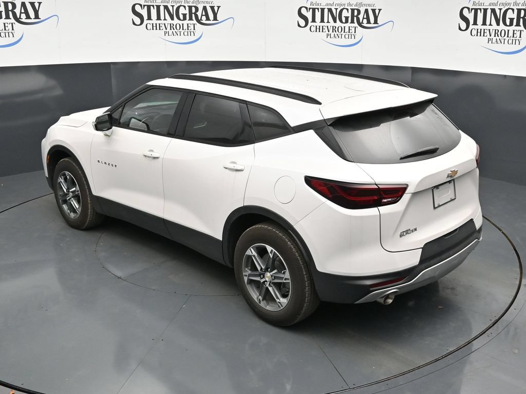 Used 2025 Chevrolet Blazer LT w/ Sound & Technology Package FWD image 22