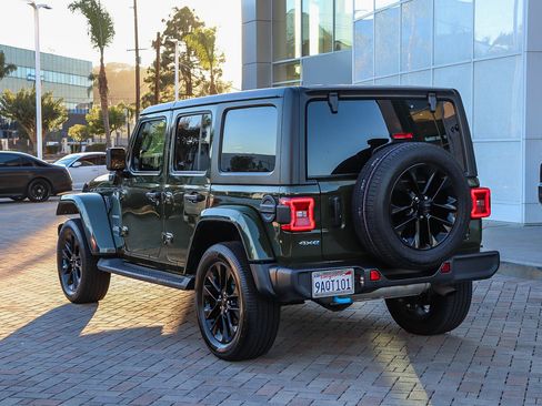 Used 2022 Jeep Wrangler Unlimited Sahara image 9