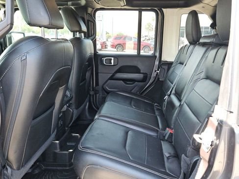 Used 2021 Jeep Wrangler Unlimited Sahara w/ Dual Top Group AWD/4WD image 11