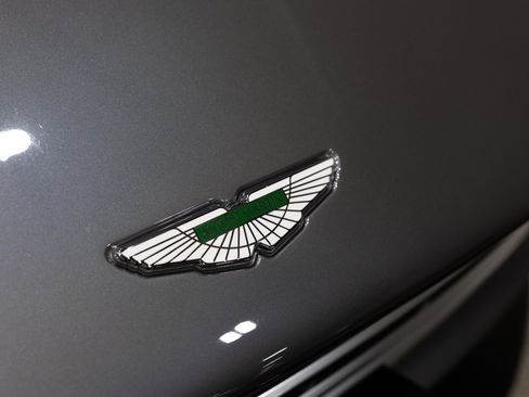 Used 2019 Aston Martin DB11 Coupe image 31